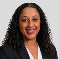 Sarah Everett at CrossCountry Mortgage - Loan Officer | NMLS #2366701 in Overland Park, KS