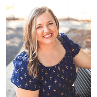 Khryshell Beebe at CrossCountry Mortgage - Outside Loan Originator | NMLS #1902572 in Lacey, WA