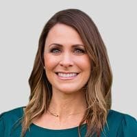 Alicia Lipsmeyer at CrossCountry Mortgage - Loan Officer | NMLS #954184 in Fort Walton Beach, FL