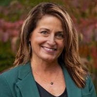 Lisa Scacchi - REALTOR in Bedford, NH
