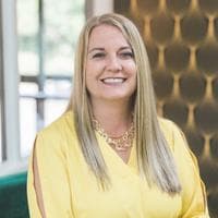 Amber Kennell - Realtor in Holt, MI