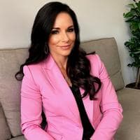 New American Funding - Jennifer Madrid - Sr. Loan Officer NMLS 2101387 in Scottsdale, AZ
