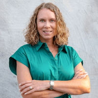 New American Funding - Amber Lampe - Sr. Loan Consultant | NMLS # 408908 in West Des Moines, IA