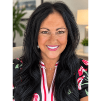 New American Funding - Angie Cunningham Profile Picture