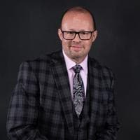 New American Funding - Bob Hailey - Branch Manager | NMLS # 290893 in Clackamas, OR