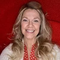 Jennifer Barth - Broker Owner in Parkville, MO
