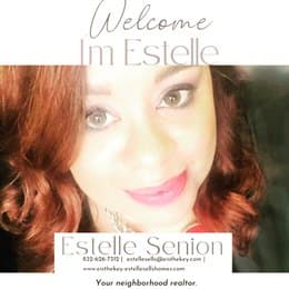 Estelle Senion - Gallery Photo