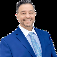 Cristian Schefer - Realtor® CB Top Agent in Tampa, FL