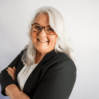 Tammy Clark - Sales Associate in Lawrenceburg, TN