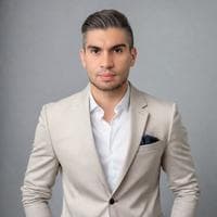 Daniel Pedroza - Real Estate Advisor in Miami Beach, FL