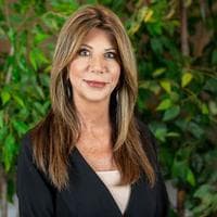 VICKIE LOFTIS - Agent in Cookeville, TN