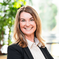 Julie Rauen - Escrow Officer in Lake Oswego, OR