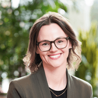 Mia Lee - Escrow Officer in Lake Oswego, OR
