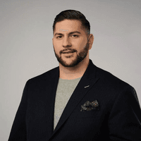 Ryan Riddle - Vice President | NMLS# 1730872 in Uniondale, NY