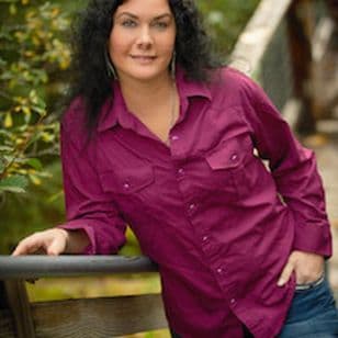 Jessica Lustyik - Gallery Photo