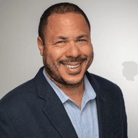Julio Valdez - Loan Officer | NMLS# 240258 in Pasadena, CA