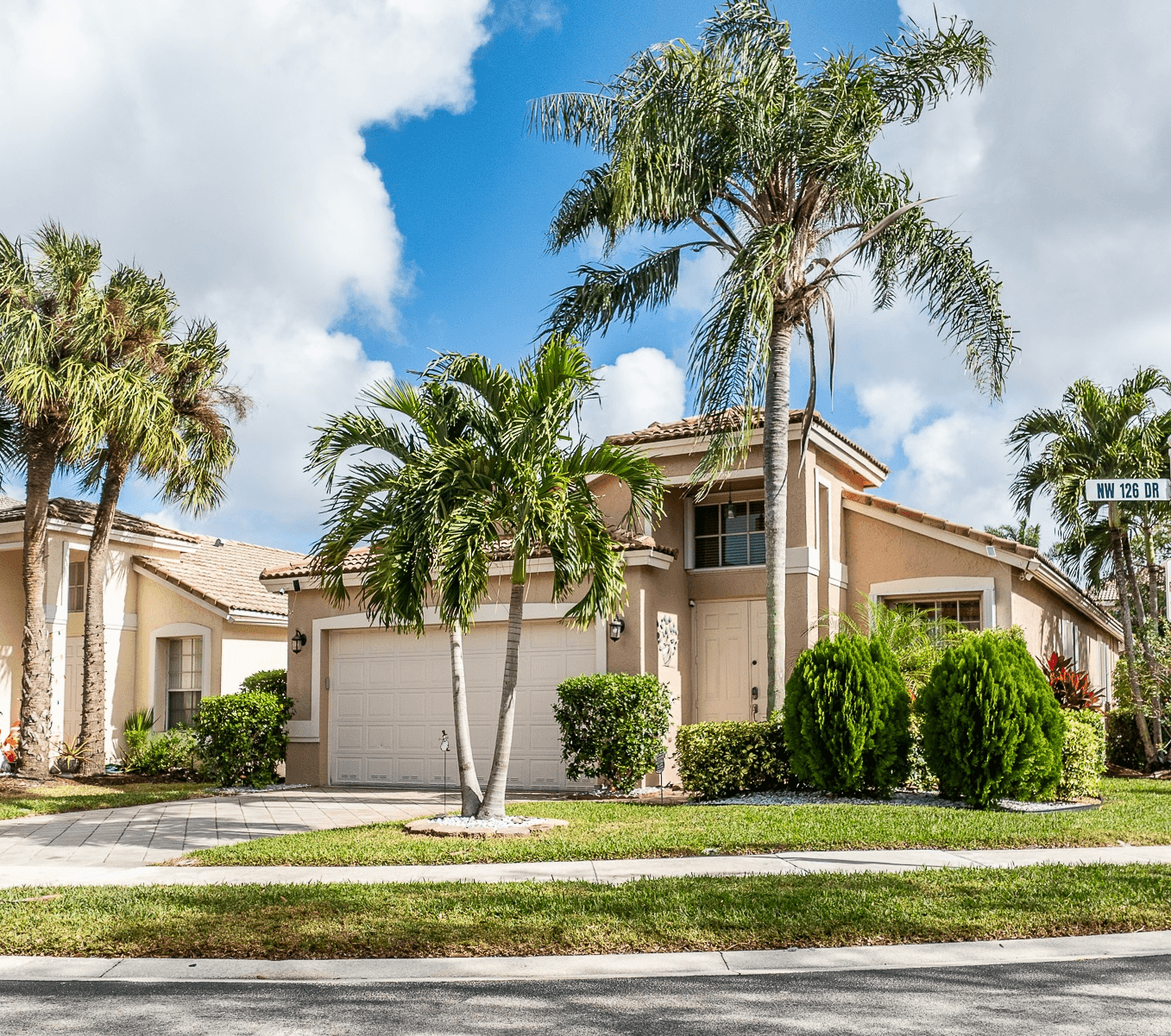 Licia Leal Group - Berkshire Hathaway HomeServices Florida Realty - Gallery Photo