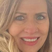 Susanne Dziurgot in Deerfield, IL