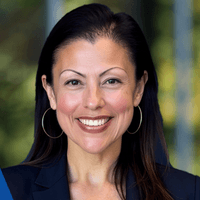 Stephanie Arcelay - Physician Loan Specialist in Reston, VA