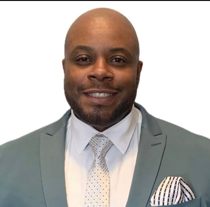 Michael Jones Sr - Licensed Salesperson, Cbr in Woodbury, NY