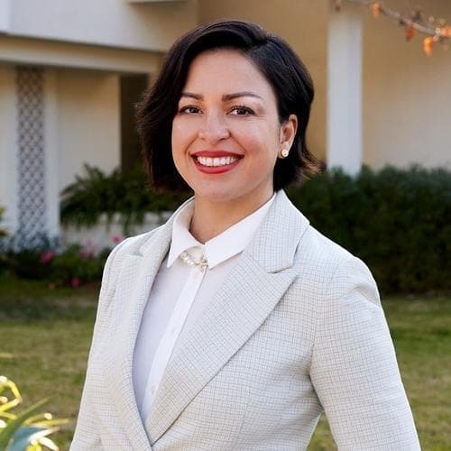 Abigail Esquibel - Redfin Agent in Los-Angeles, CA