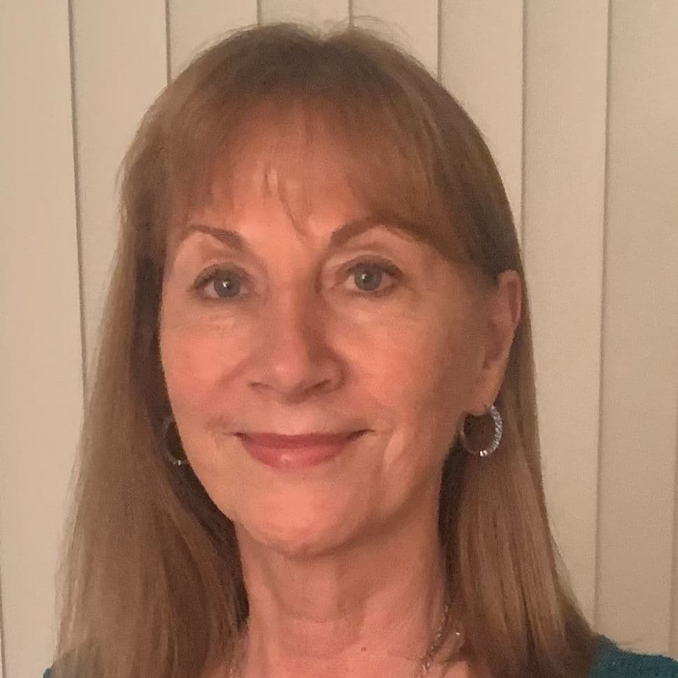Veronica Ronni Davis in Bellflower, CA