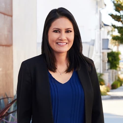 April De La Cruz - Redfin Agent in Tustin, CA