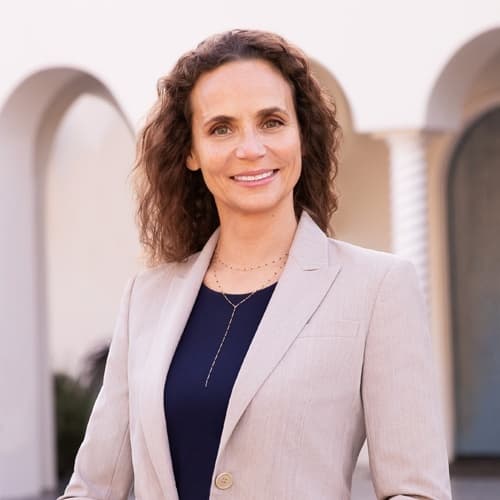 Renata Fallon - Redfin Agent in Long-Beach, CA