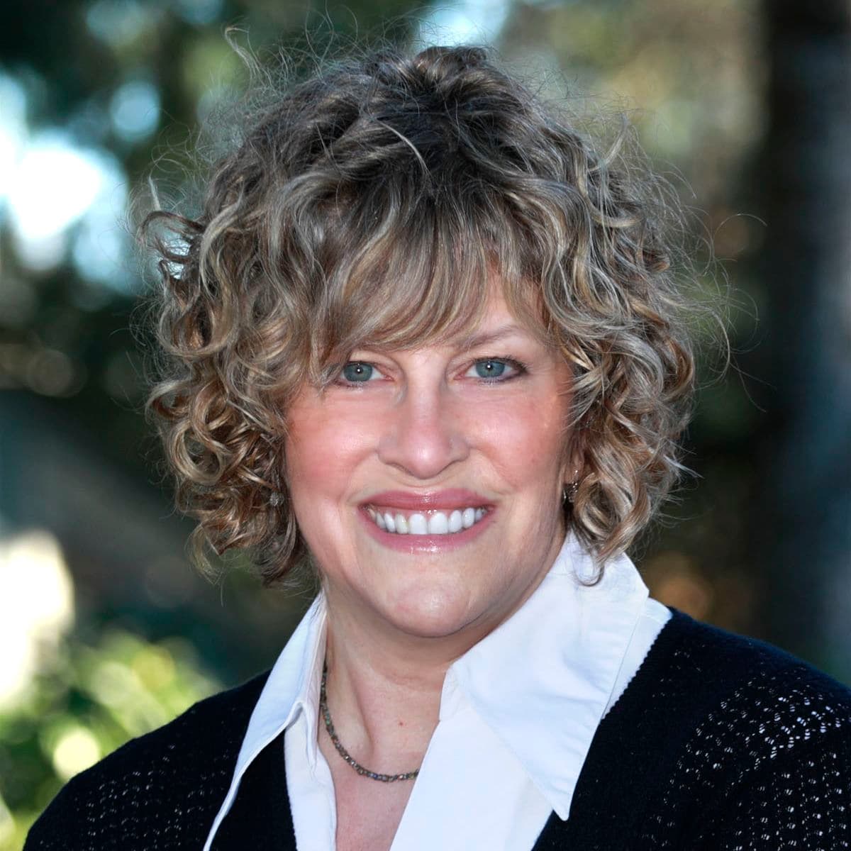 Gretchen Russell in Clackamas, OR