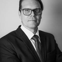 Jonathan C Riddell - Realtor in Ojai, CA