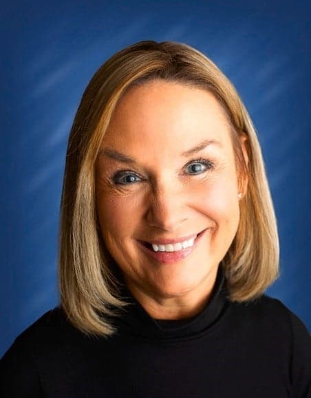Debra Meunier in Oconomowoc, WI