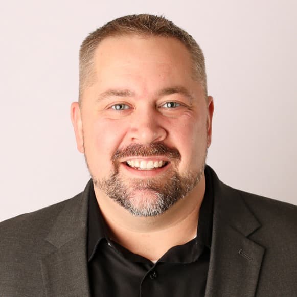 Justin Ver Steeg - Associate in Knoxville, IA