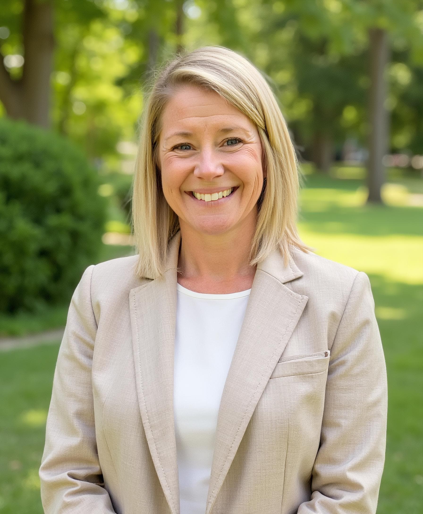 Wendie Wright - Real Estate Salesperson in Hanover, NH