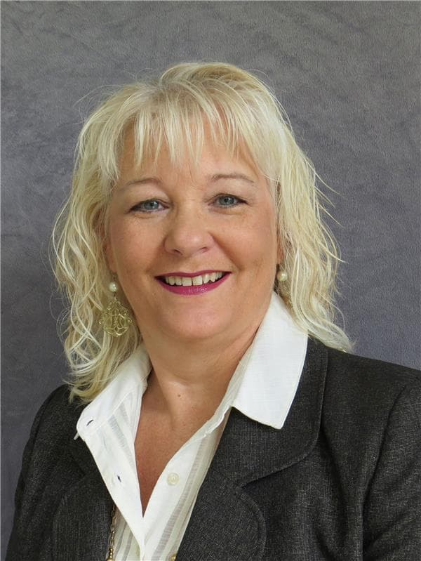 Karmen Sellers - Sales Associate in Semmes, AL
