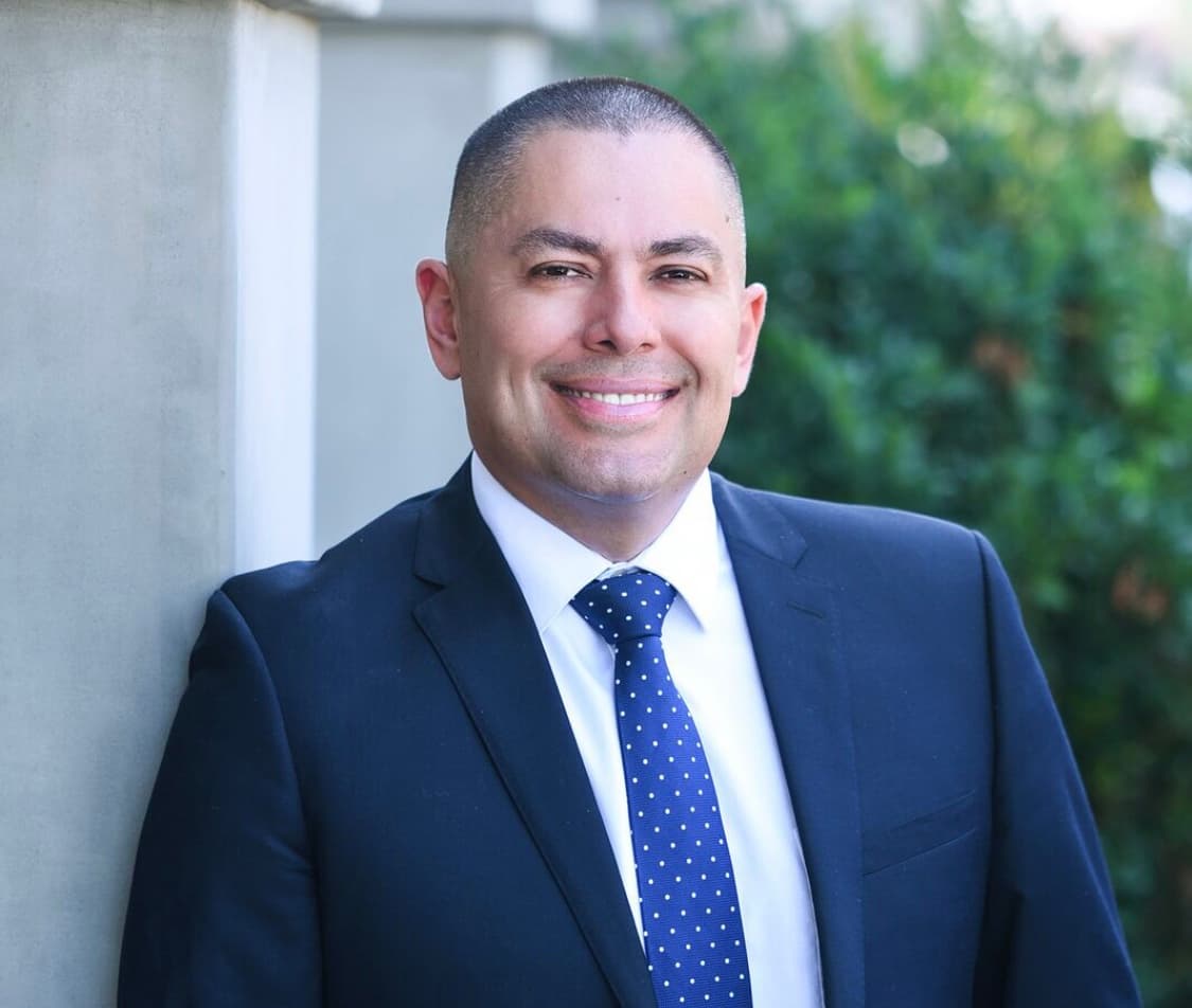 Martin Robles - Real Estate Salesperson in Pico Rivera, CA