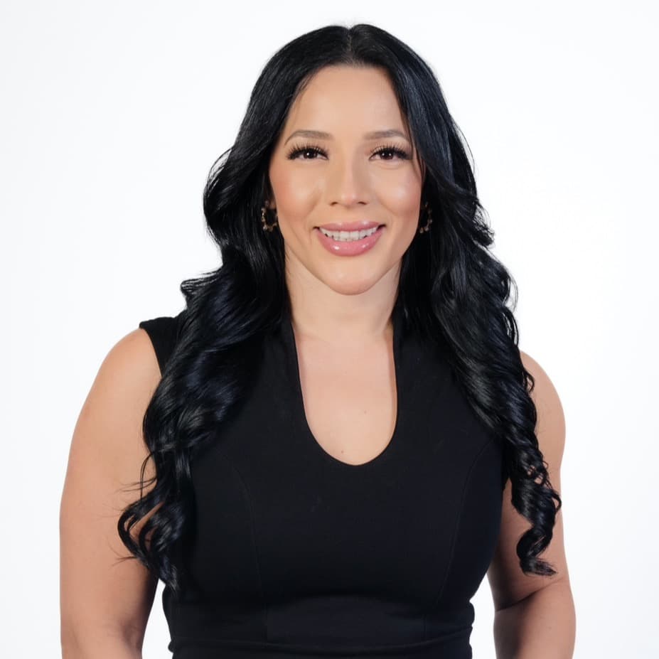 Leticia Alvarez - Real Estate Agent in Los Angeles, CA