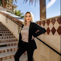 Julianne Montoya - Agent in Henderson, NV