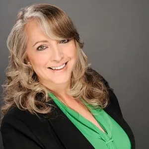 Elizabeth Perez - Assistant District Sales Manager
