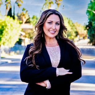 Astra Alvarez - Agent in Riverside, CA