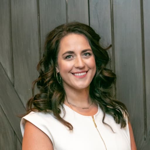 Meghan Broeder - Realtor in St. Peters, MO
