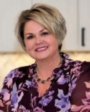 Annelie Sirois - Realtor - Sales Associate in MA