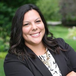 Lyndsi Albalopez REALTOR? - Agent in Davenport, IA