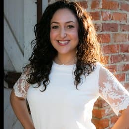 Gabi Sandoval - Real Estate Agent in Ventura, CA