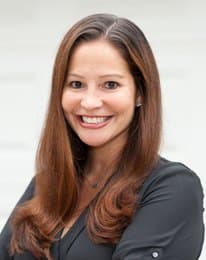 Lisa Warren in Chicago, IL