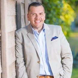Louis Rodriquez - Real Estate Consultant in Mission Hills, CA