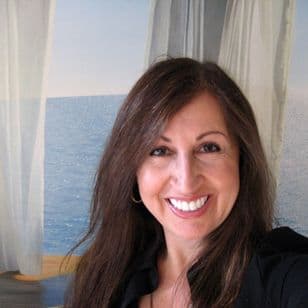 Mia Mcglynn - Broker in Redondo Beach, CA