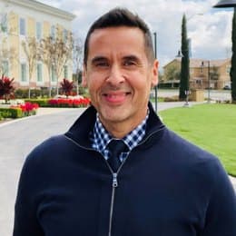 Mauricio Capetillo - Broker in CA
