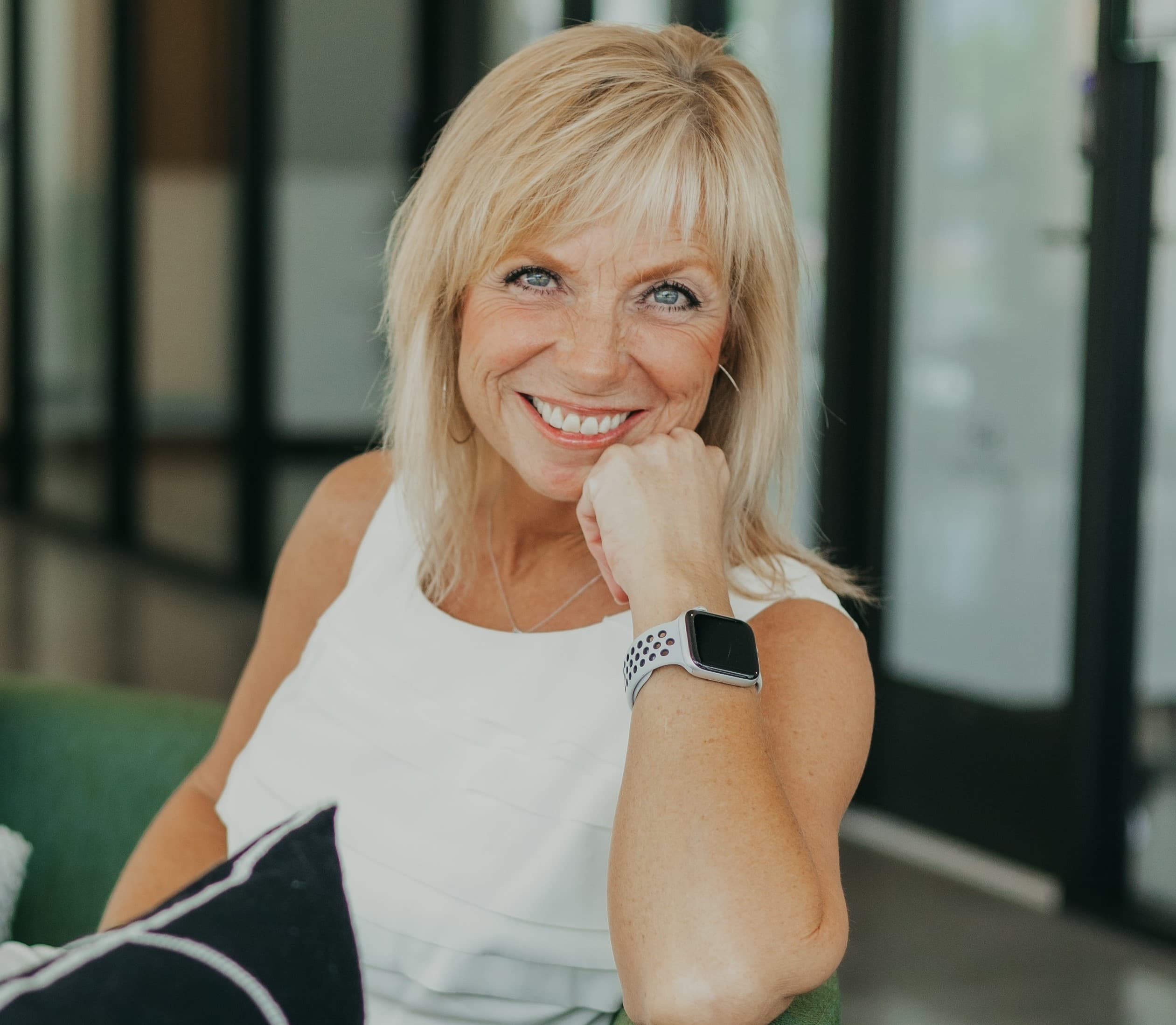 Rhonda Moulder - Sales Associate in Bentonville, AR