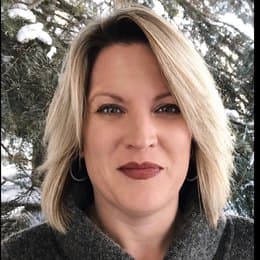 Theresa Schlosser - Agent in Grand Rapids, MI