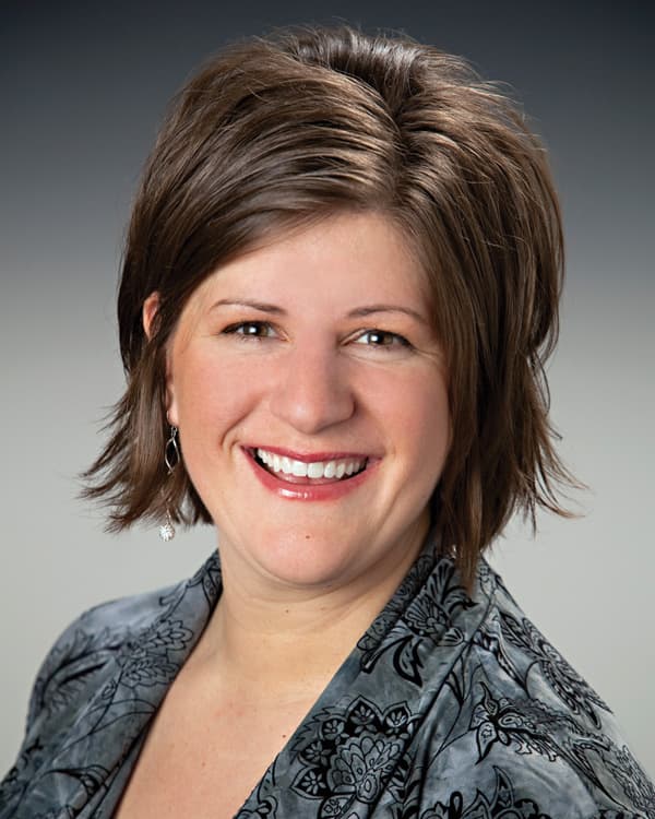 Laura Davis - Insurance Broker in Anchorage, AK